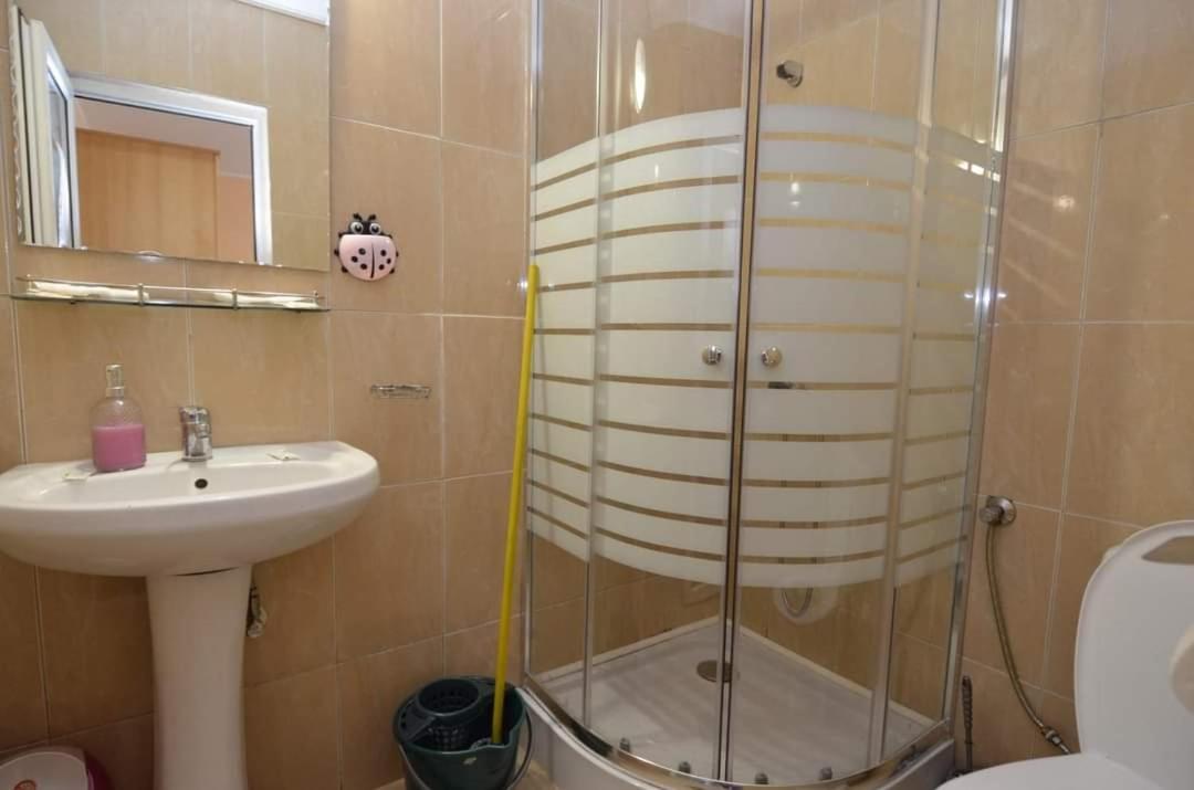 Hotel Vila Robert à Schitu Extérieur photo