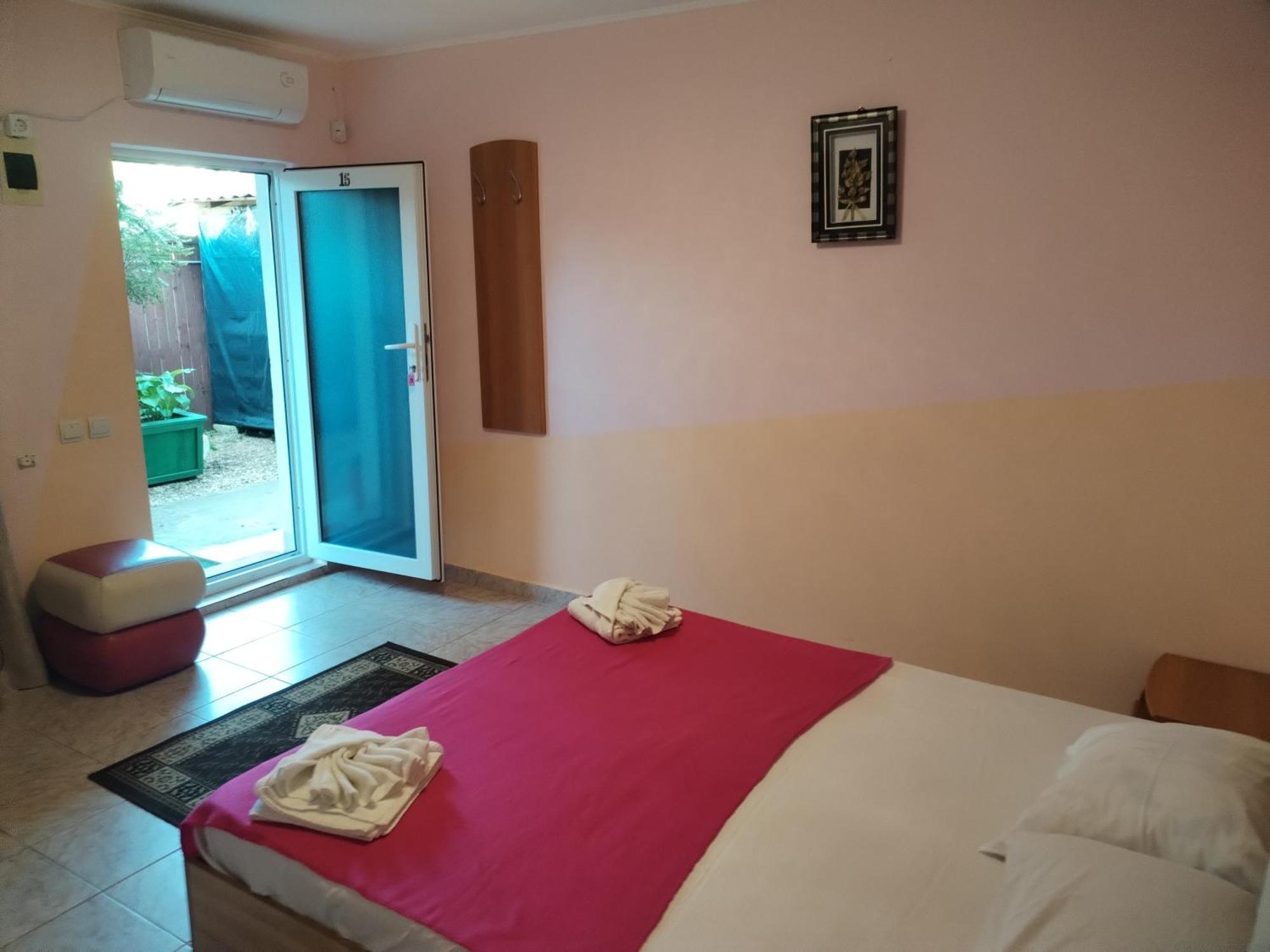 Hotel Vila Robert à Schitu Extérieur photo